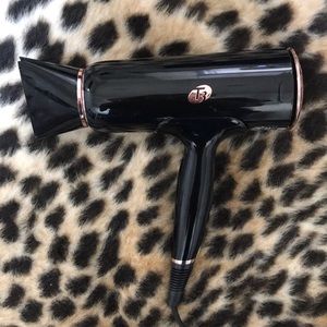 T3 Cura Luxe Hair Dryer